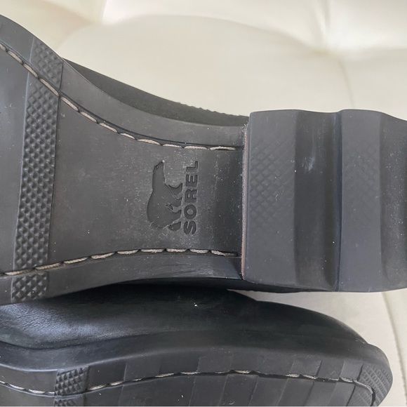 Sorel women’s Lolla Black Ankle Boots Nubuck leather and suede size 8 side zip - Picture 12 of 16